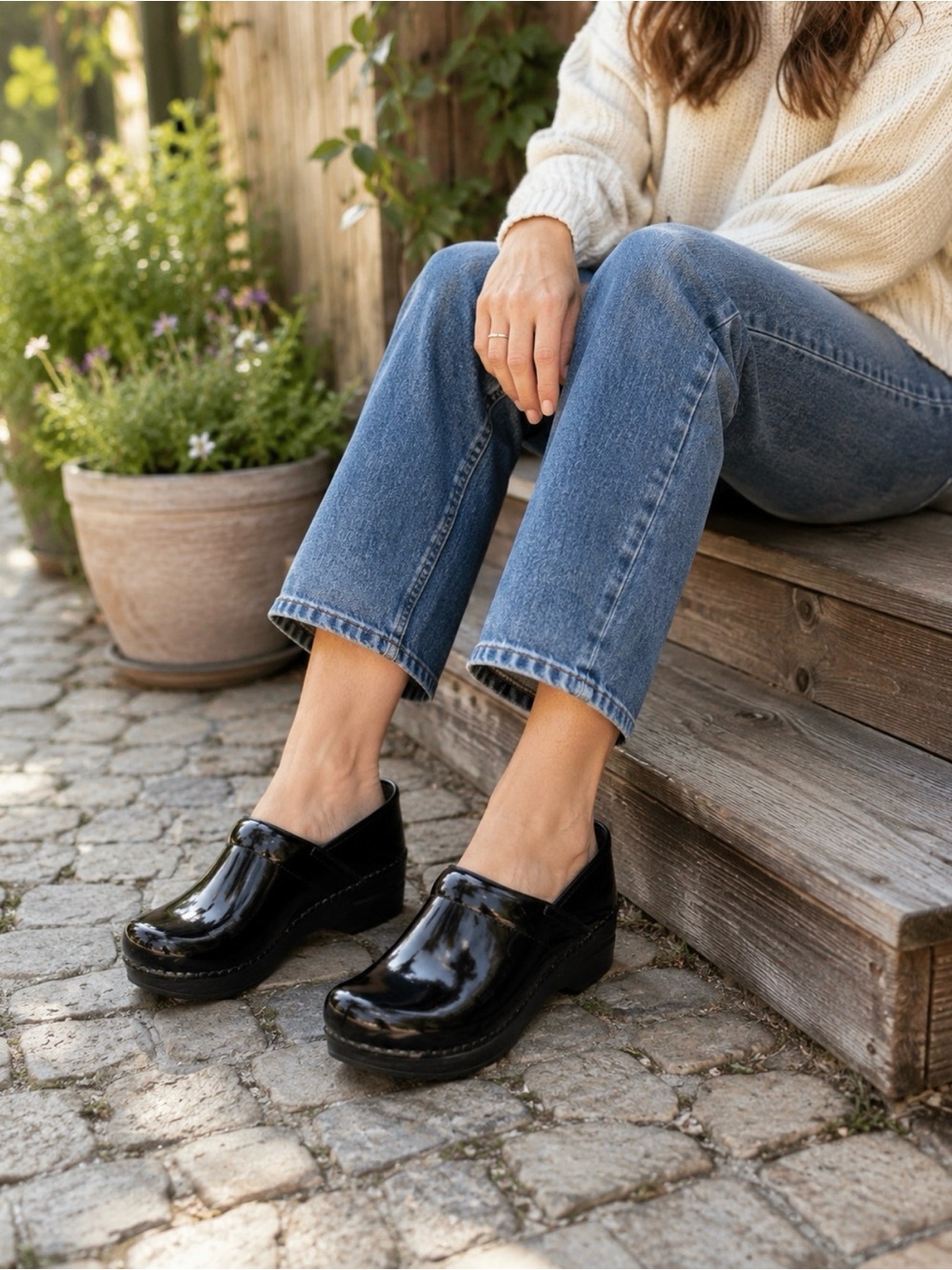 Dansko Professional Black Patent Leather Clogs 39 Wide US 8.5/9 Wide